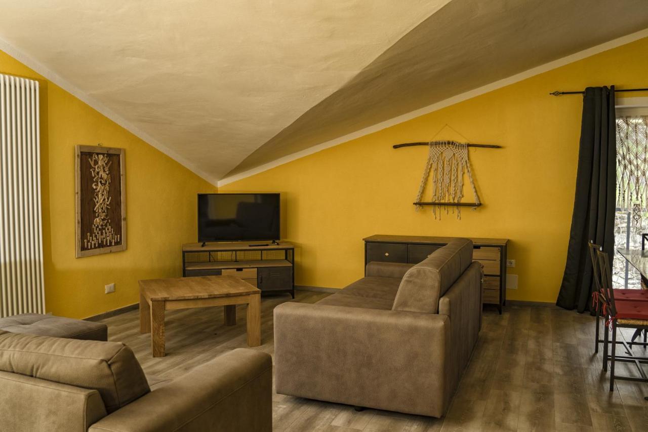 Chevres A Cheval - Apartment Aosta Exterior photo